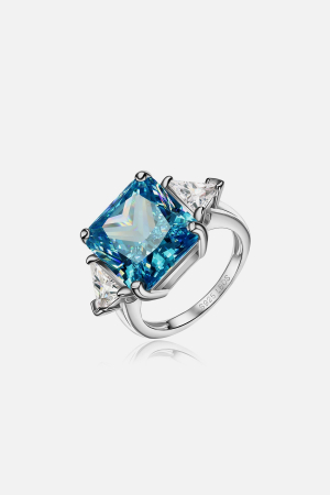 Серебряное кольцо 925 пробы квадрат голубой с фианитами